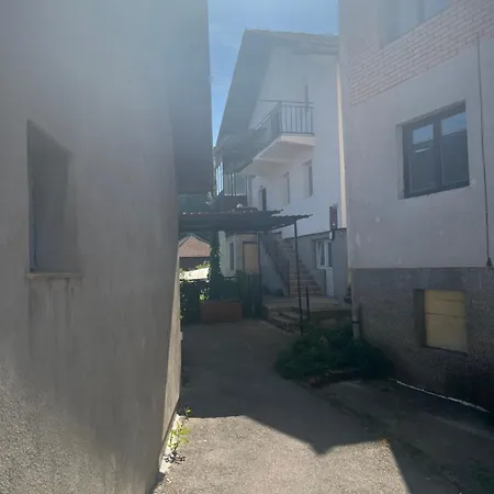 Sah Apartment *