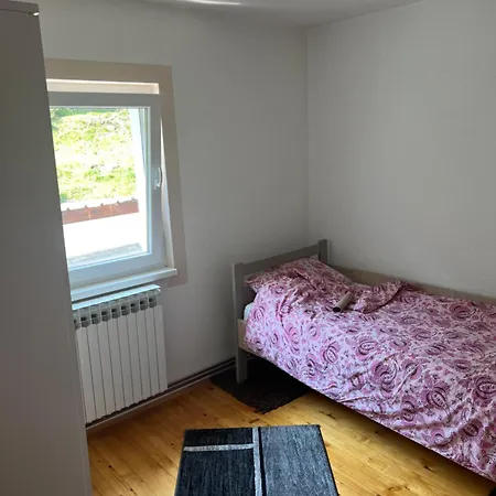 Sah Apartment *